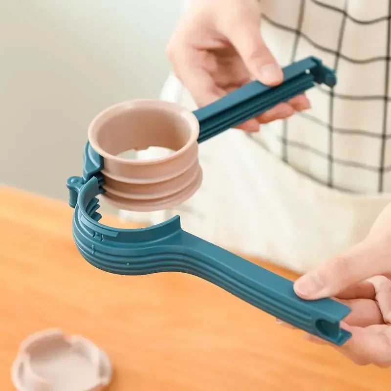 1Pcs Food Storage Bag Sealing Clips Plastic Cap Sealer Clip with Pour Spouts Snack Candy Storage Fresh Clamp Kitchen Organizer